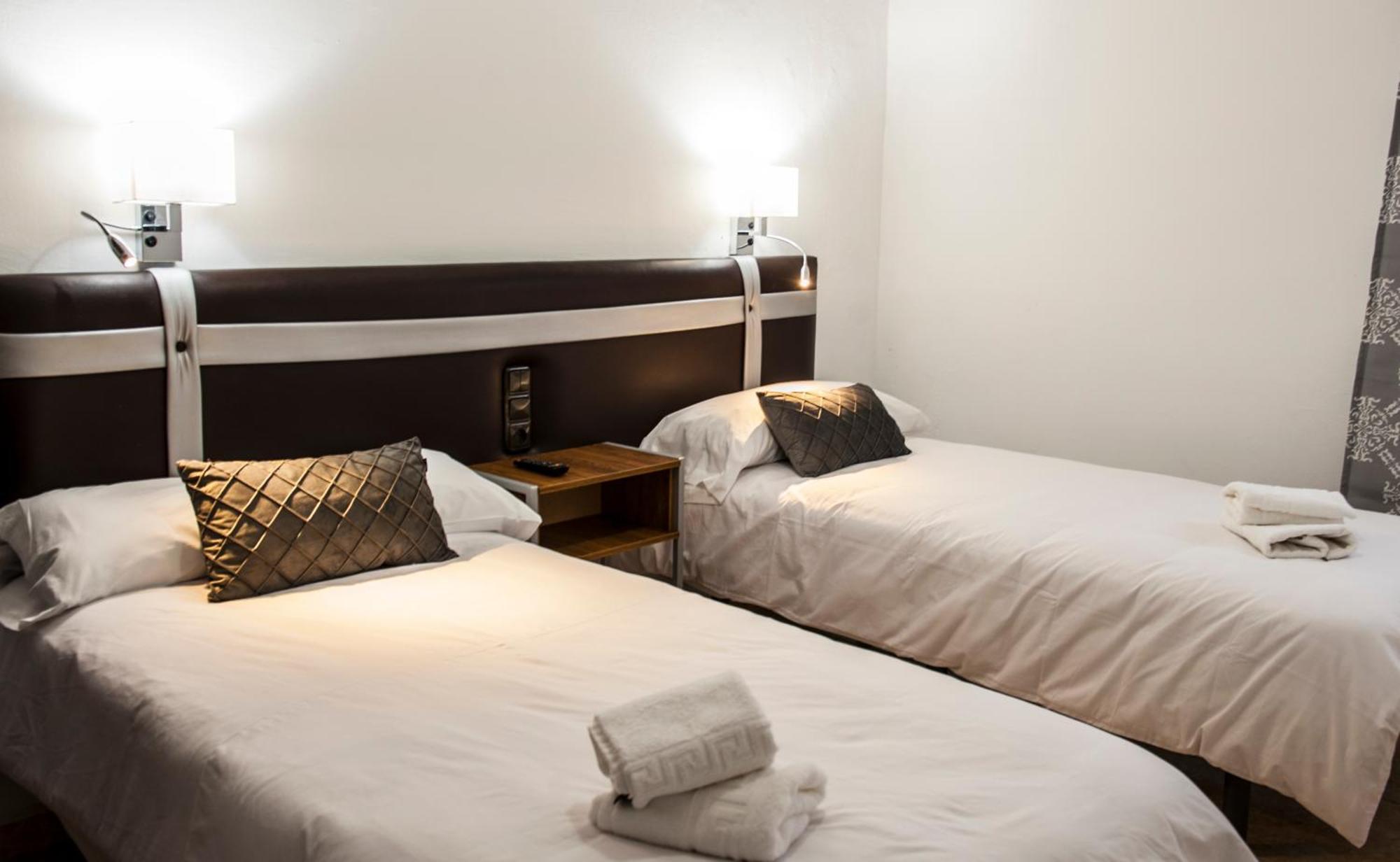 Hostal Las Palomas 卢塞纳 外观 照片